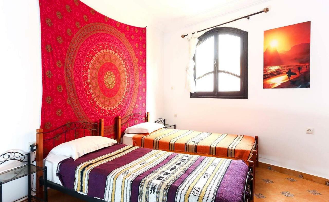 Salt House Morocco - Surf & Yoga Camp Acomodação com café da manhã Tamraght Exterior foto